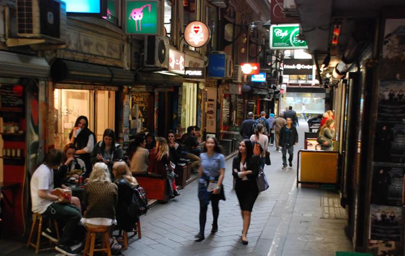 Bars et petits restaurant des lanes de Melbourne © Alicia MUNOZ