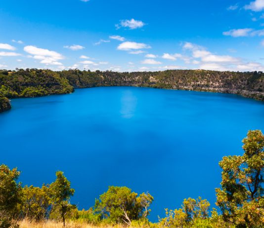 Limestone Coast : Blue Lake